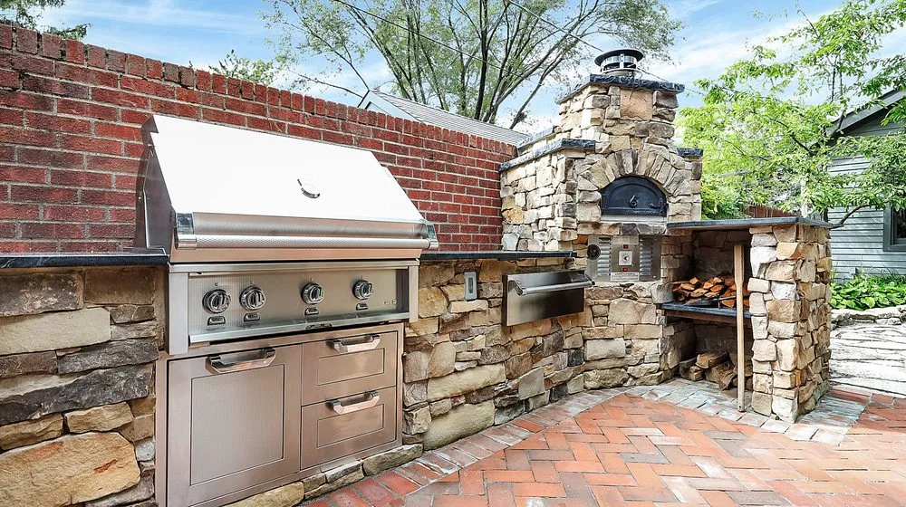 Reliable residential landscaping in Baltimore, OH by Columbus Hardscapes