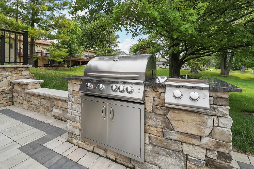 Reliable garden landscaping in Baltimore, OH by Columbus Hardscapes