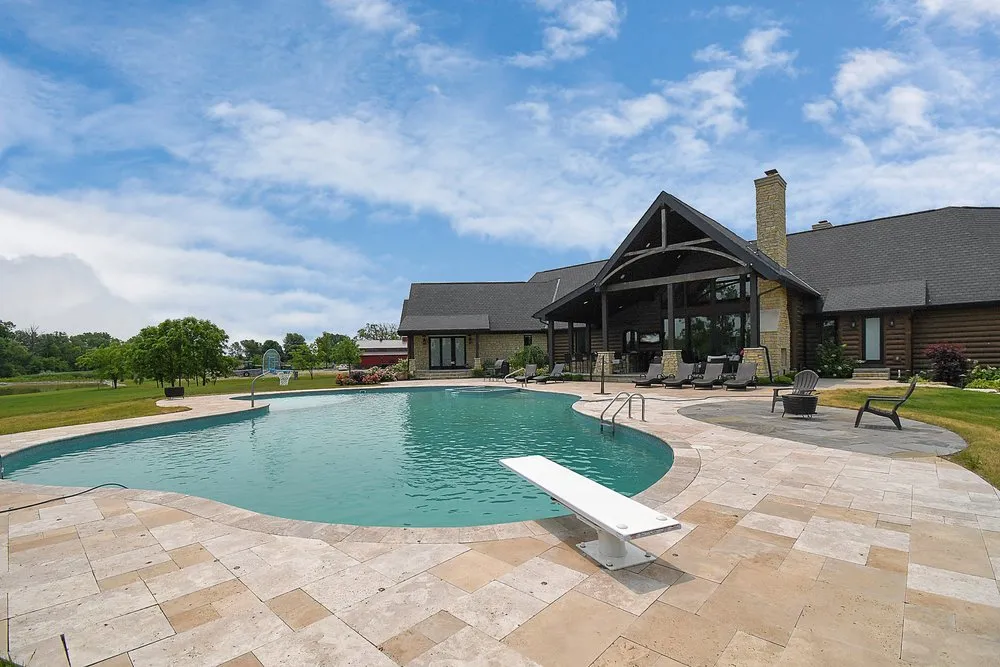 Trusted yard maintenance for beautiful yards across Baltimore, OH - Columbus Hardscapes