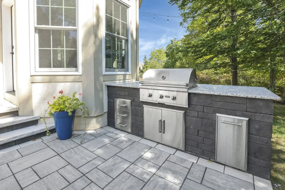 Professional landscaping services experts serving Baltimore, OH - Columbus Hardscapes LLC