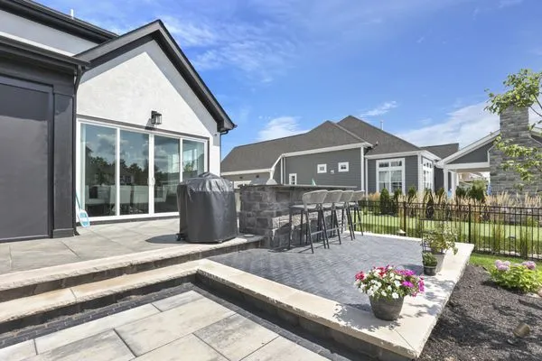 Columbus Hardscapes LLC