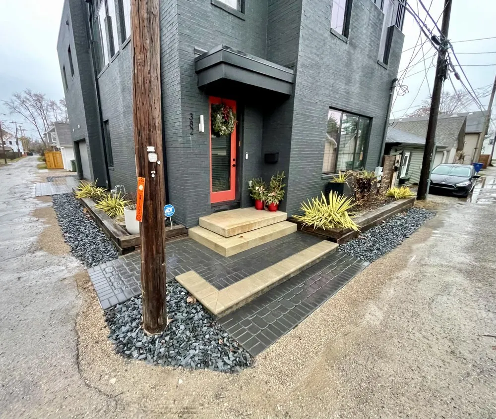 Top-rated residential landscaping for beautiful yards in Columbus, OH by Columbus Landworks