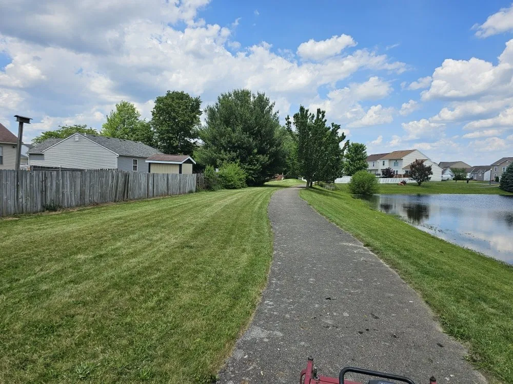 Professional lawn care service in Columbus, OH by Columbus Lawn Pros