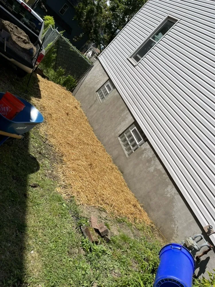 Top-rated lawn mowing service experts serving Pittsburgh, PA - Combat Lawn care and Landscaping