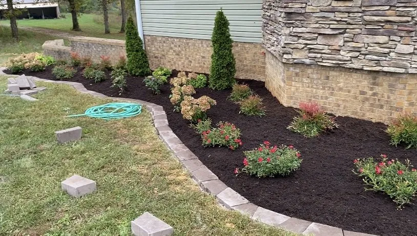 Local lawn care service experts serving Crossville, TN - ComEase Landscaping