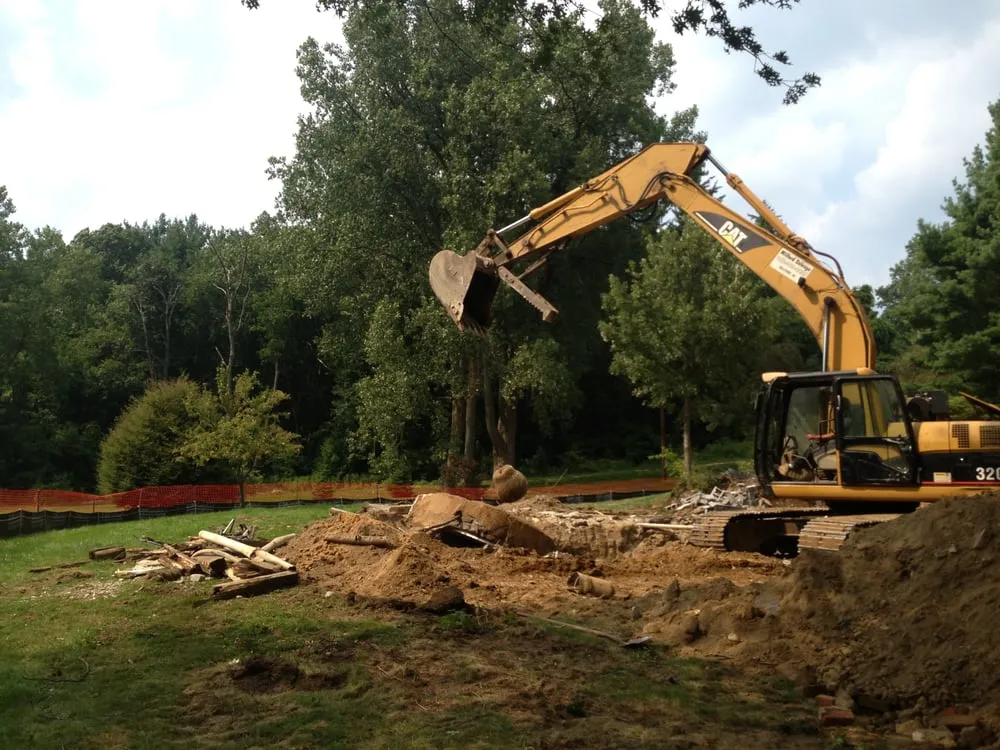 Custom lawn care service with custom design across Commerce Township, MI - Comet Services