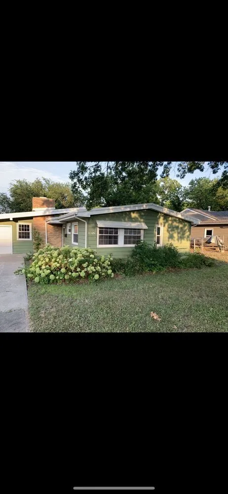 Trusted garden landscaping experts serving Lawrence, KS - Comfort Mowing and Lawncare