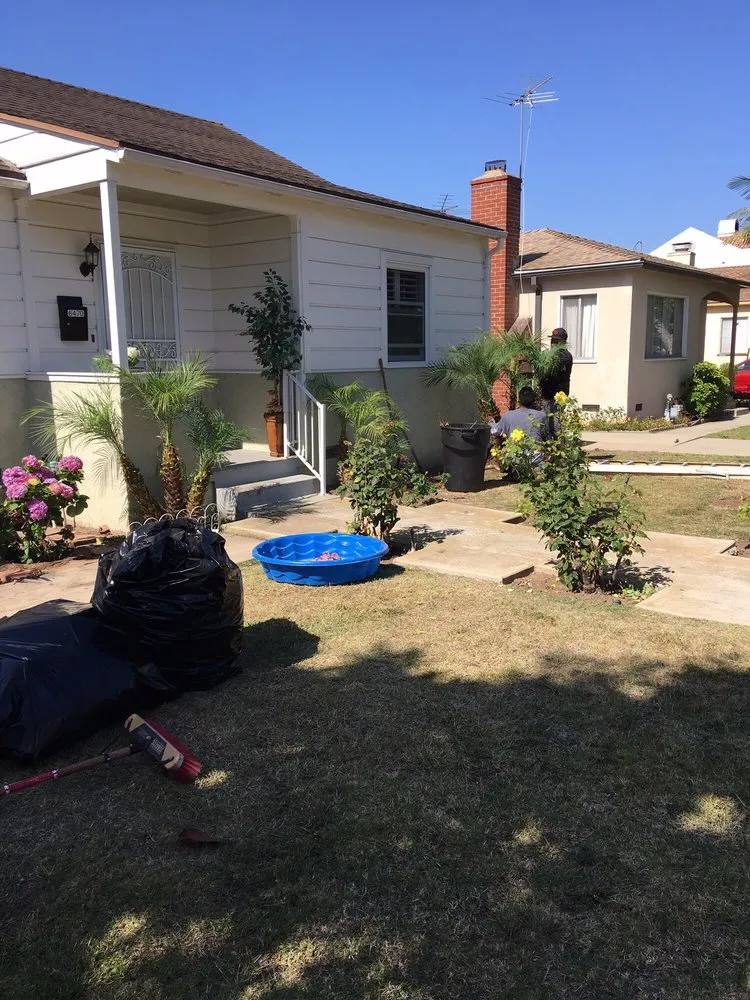Affordable lawn mowing service for homes across Los Angeles, CA - Commercial Tree Services