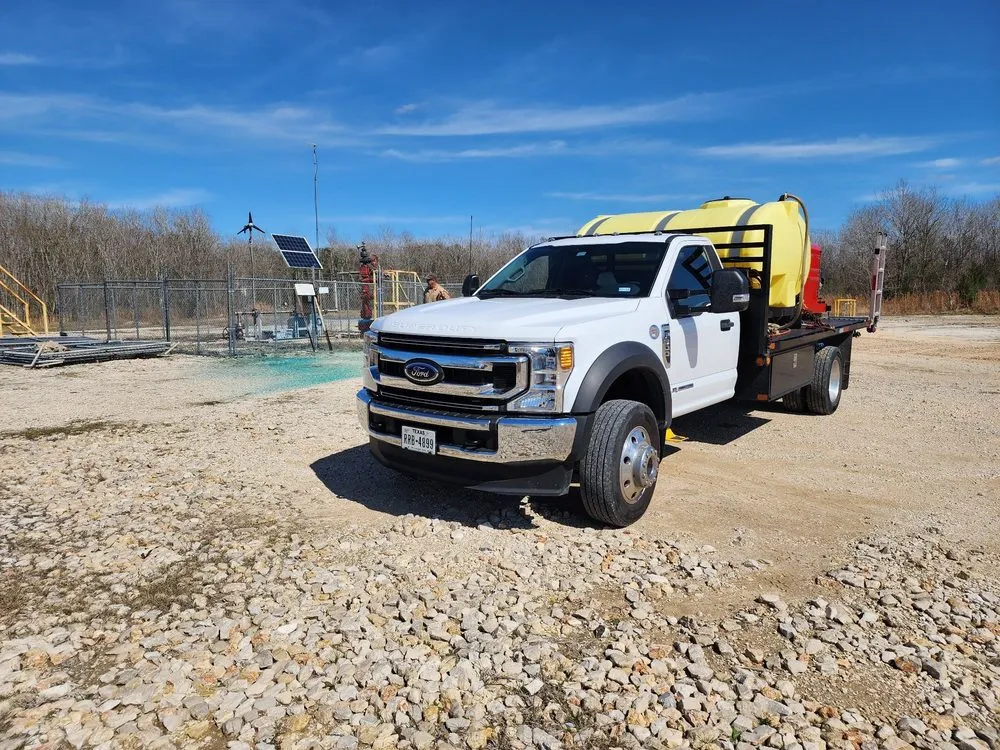 Custom yard cleanup service in La Porte, TX - Commercial Weed Control