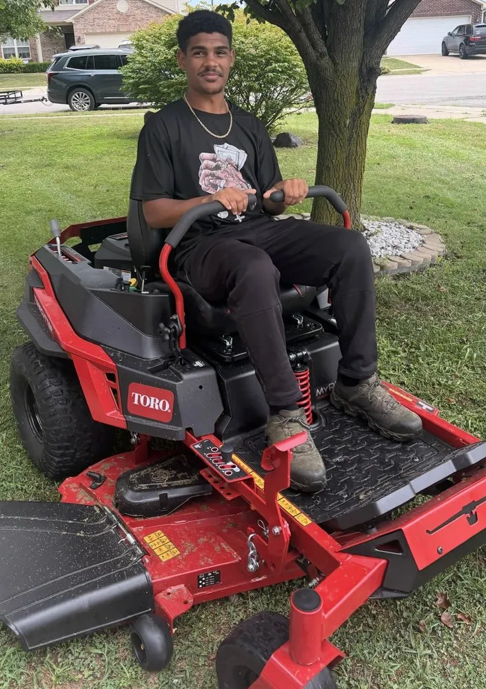 Reliable lawn care service in Kokomo, IN by Common Grounds Landscaping & Lawn