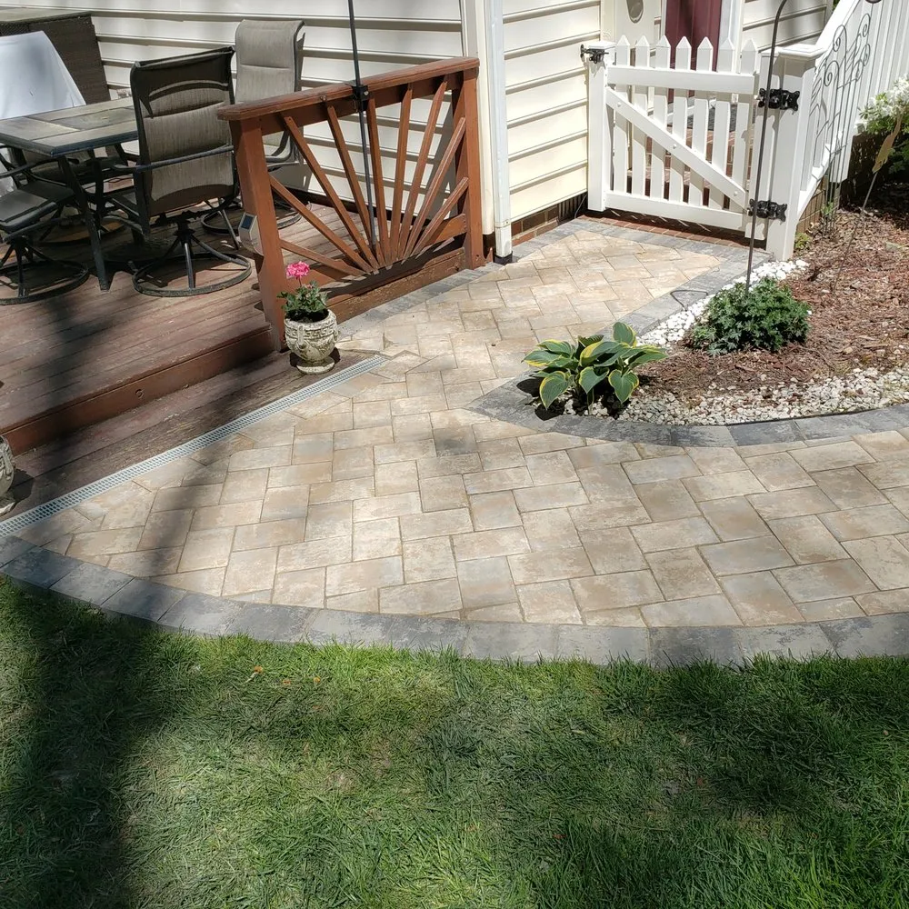 Expert residential landscaping experts serving Powhatan, VA - Commonwealth Hardscapes of Richmond