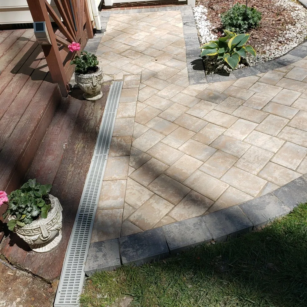 Reliable yard cleanup service in Powhatan, VA - Commonwealth Hardscapes of Richmond