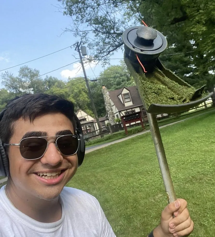 Expert yard cleanup service in Barrington, IL - Community Butler