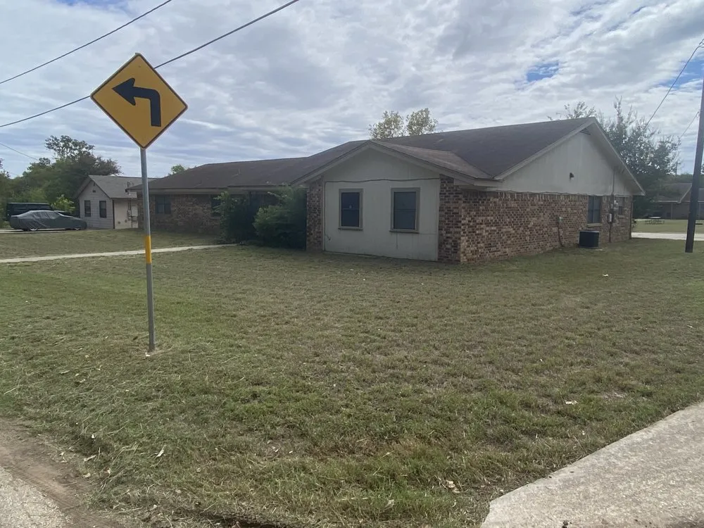 Custom outdoor landscaping near you in New Braunfels, TX by Community Fence