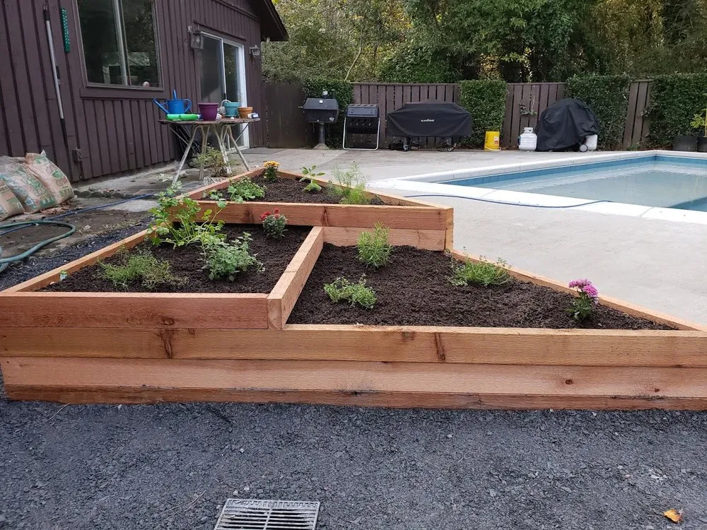 Reliable yard cleanup service near you in Atlanta, GA by Community Foodscapes