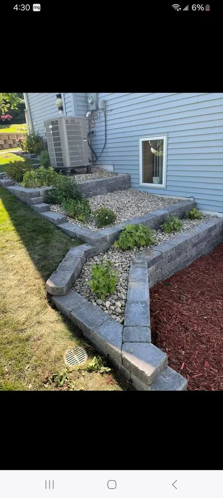 Local landscaping services in Toledo, OH - Community lawn care service