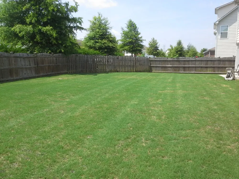 Custom yard cleanup service for homes across Fairburn, GA - Community Lawncare Services Inc