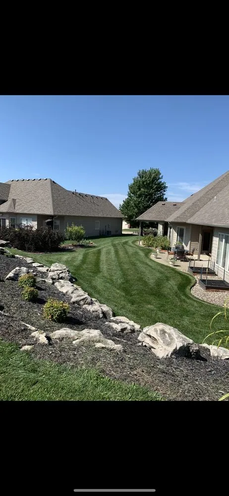 Reliable yard maintenance in Columbia, MO by Como Lawn Care Plus