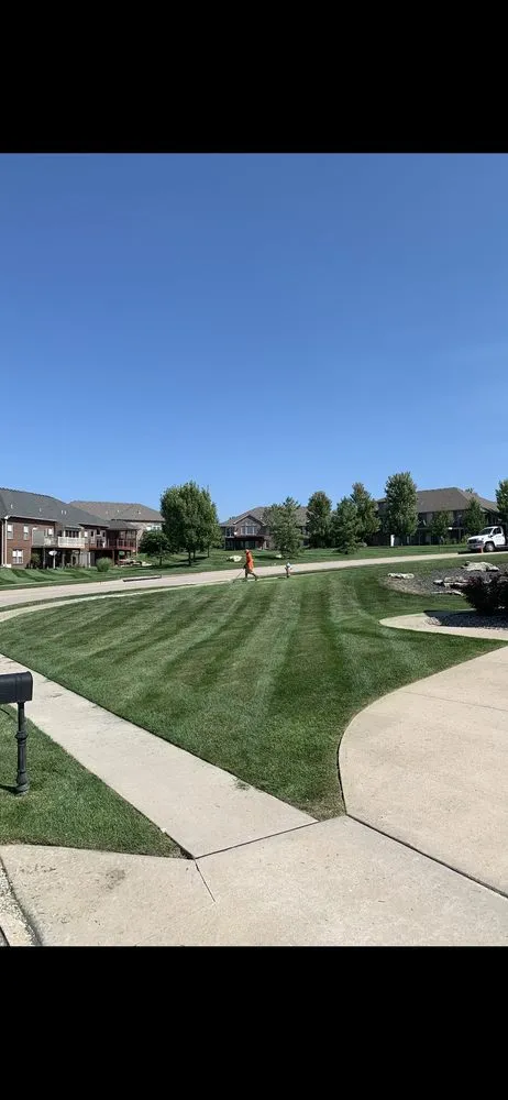 Expert lawn care service in Columbia, MO - Como Lawn Care Plus