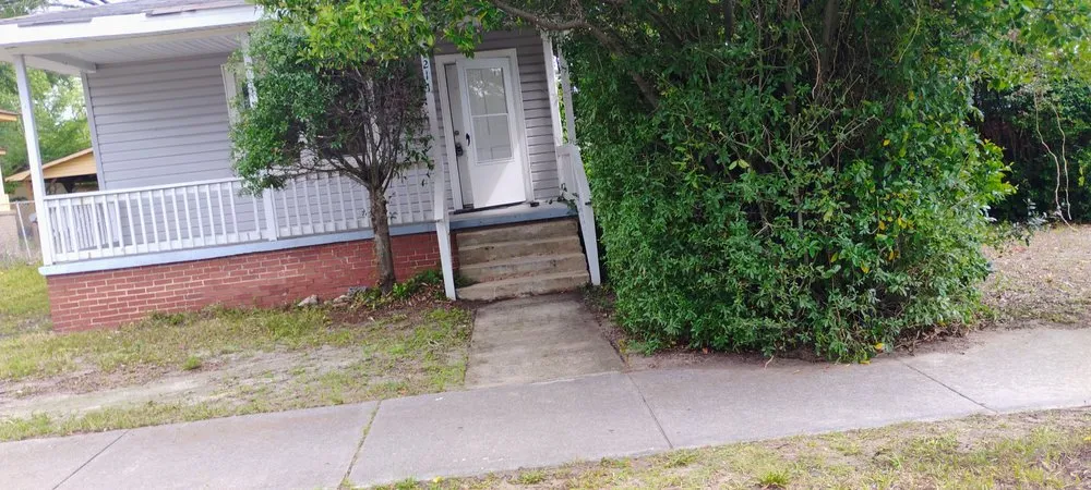 Top-rated landscape installation near you in Wilmington, NC by Compa's Landscaping & More