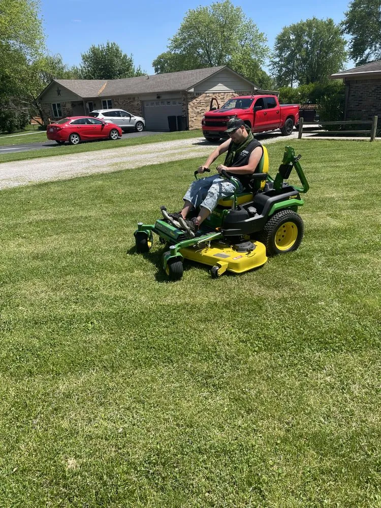 Expert yard cleanup service for outdoor upgrades in Plainfield, IN by Competitive Cuts