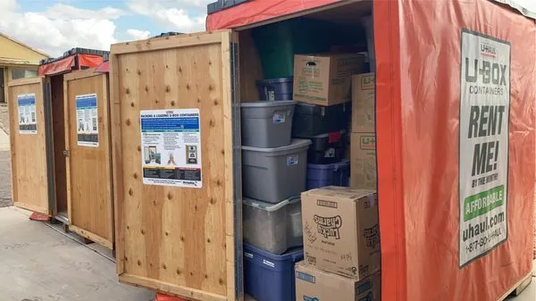 Complete Care Cleaning Crew Logo