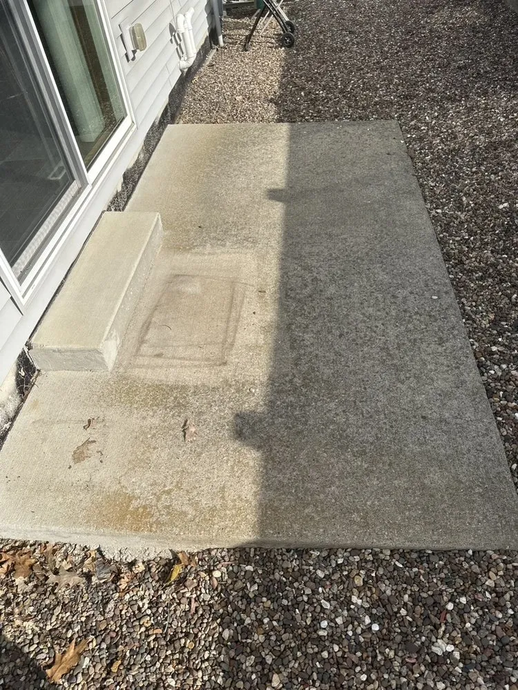 Reliable outdoor landscaping in Zwingle, IA by Complete clean and outdoor services