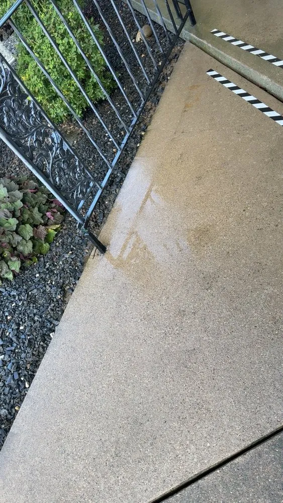 Custom outdoor landscaping in Zwingle, IA - Complete clean and outdoor services