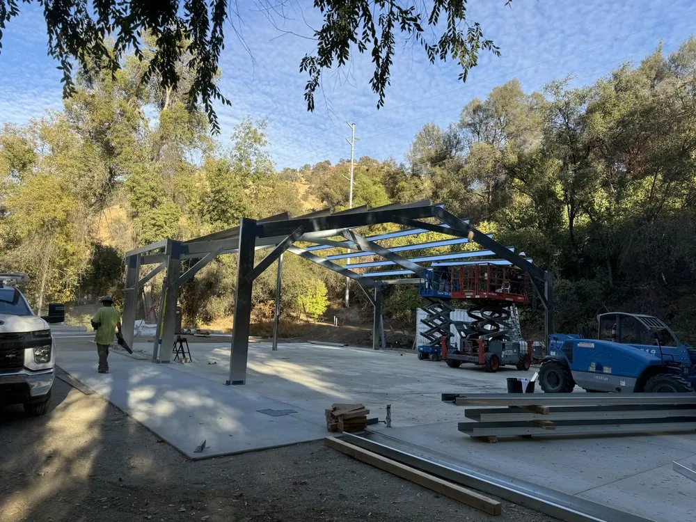 Top-rated lawn mowing service in Clovis, CA - Complete Construction