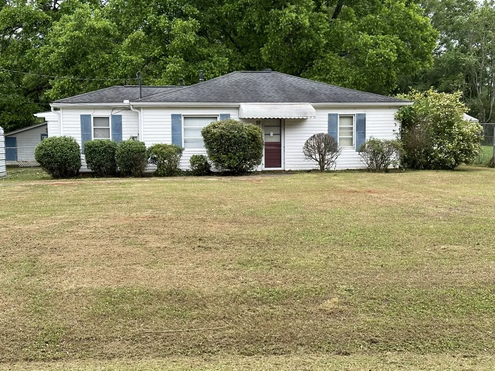 Reliable garden landscaping experts serving Newnan, GA - Complete Curb Appeal