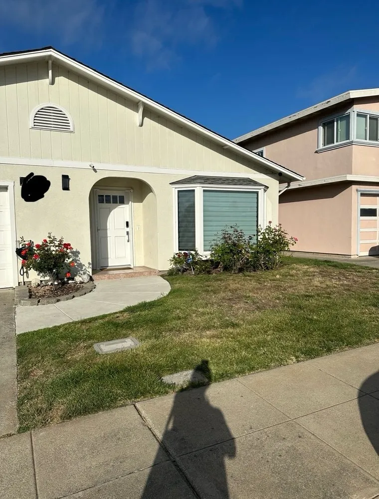 Expert lawn care service in San Mateo, CA by Complete Garden and Landscaping