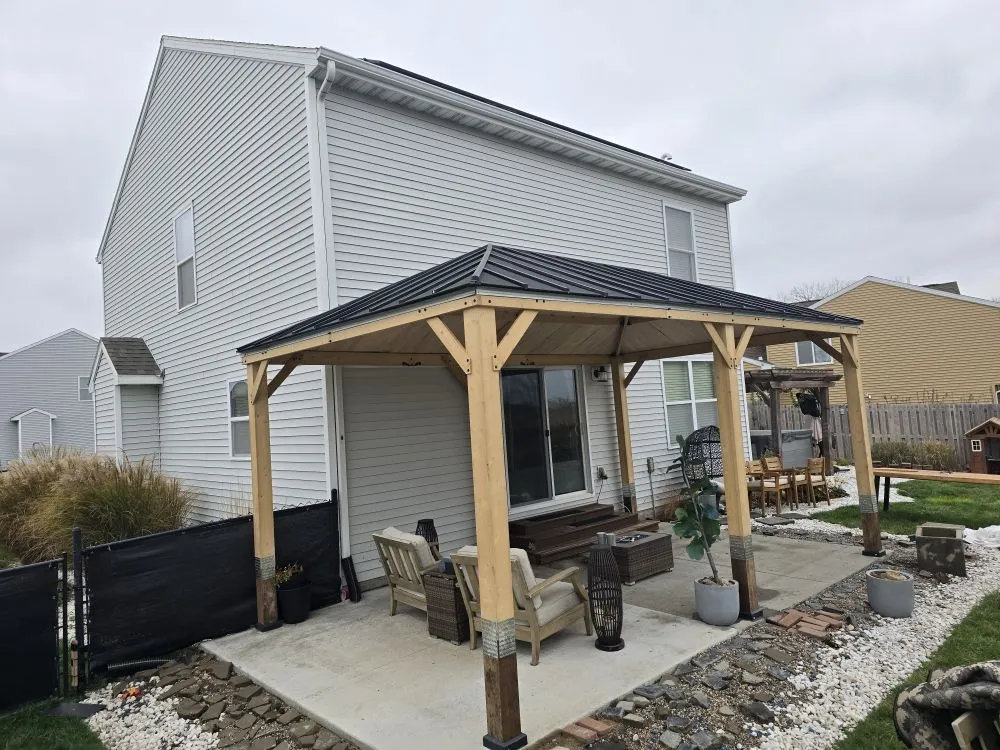 Reliable yard cleanup service in Des Moines, IA - Complete Homecare Solutions