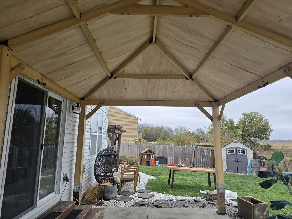 Expert garden landscaping for year-round maintenance across Des Moines, IA - Complete Homecare Solutions