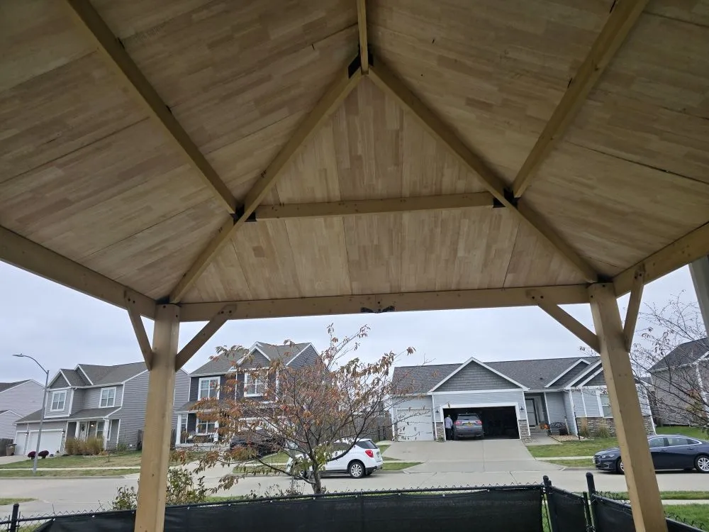 Affordable landscaping services experts serving Des Moines, IA - Complete Homecare Solutions