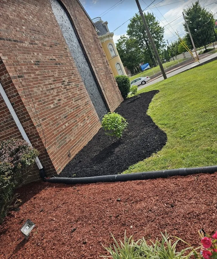 Top-rated lawn mowing service in Louisville, KY - Complete Landscape Lawncare