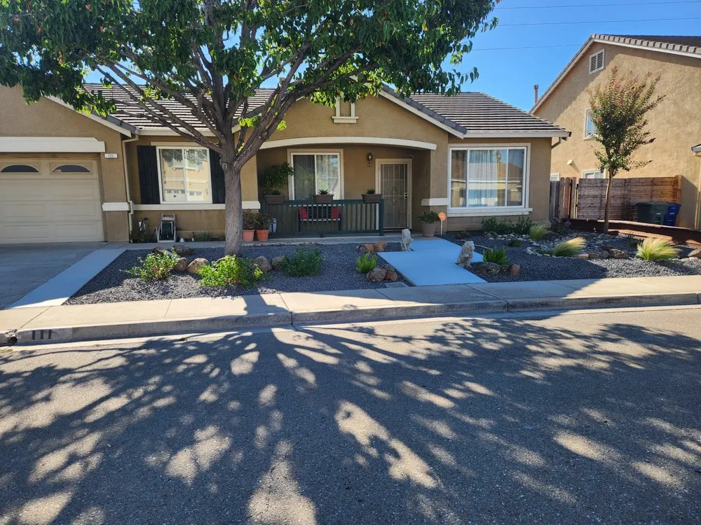 Professional residential landscaping in Oakley, CA by Complete Landscape