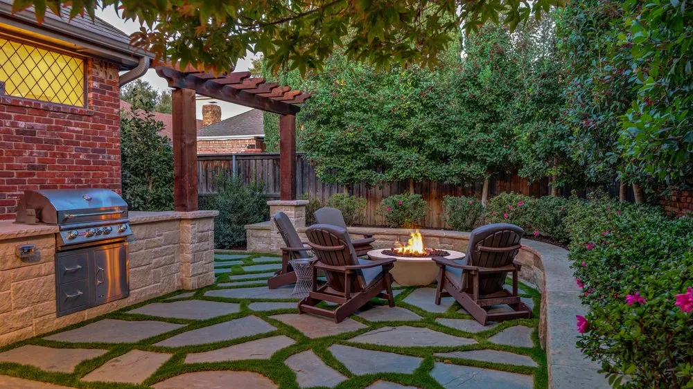 Reliable yard maintenance near you across Dallas, TX - Complete Landsculpture