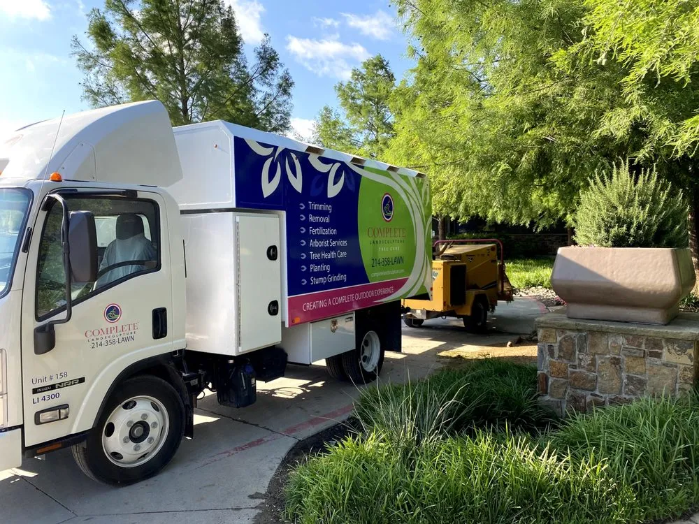 Custom yard cleanup service in Dallas, TX - Complete Landsculpture