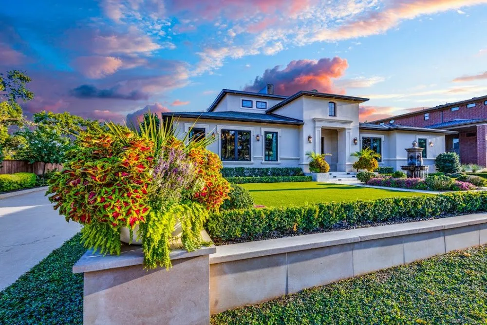 Custom yard cleanup service experts serving Dallas, TX - Complete Landsculpture