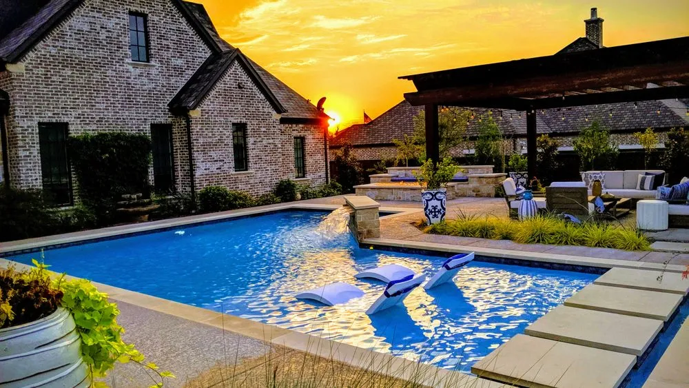 Local yard maintenance in Dallas, TX by Complete Landsculpture