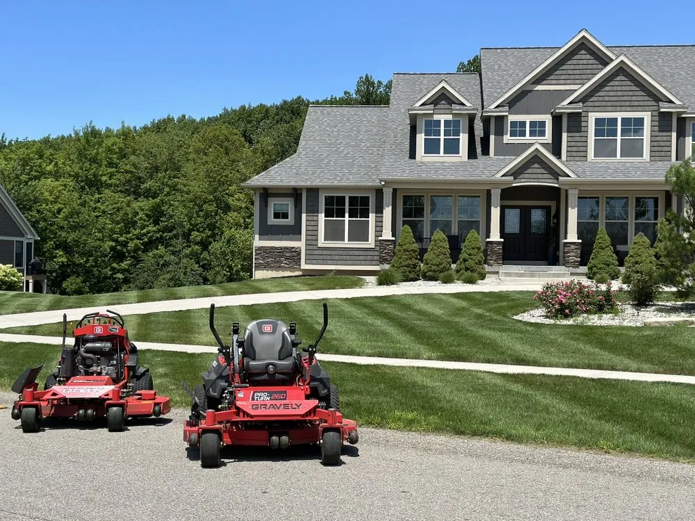 Custom yard cleanup service experts serving Wyoming, MI - Complete lawn & Snow