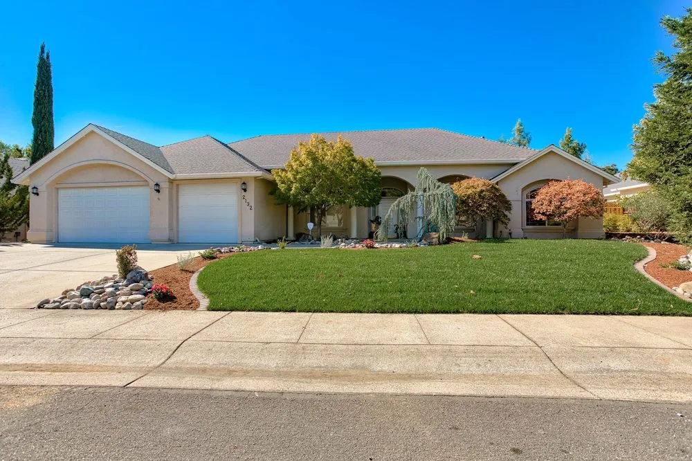 Reliable yard maintenance for year-round maintenance in Redding, CA by Complete Lawn and Landscape