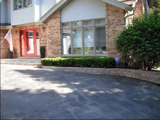 Expert residential landscaping in Palatine, IL by Complete Lawn And Snow Services