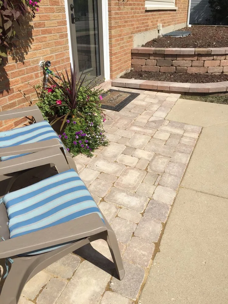 Local lawn care service in Palatine, IL by Complete Lawn And Snow Services