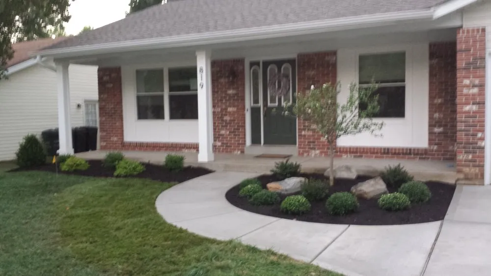 Custom yard maintenance in Hazelwood, MO - Complete Lawn Care