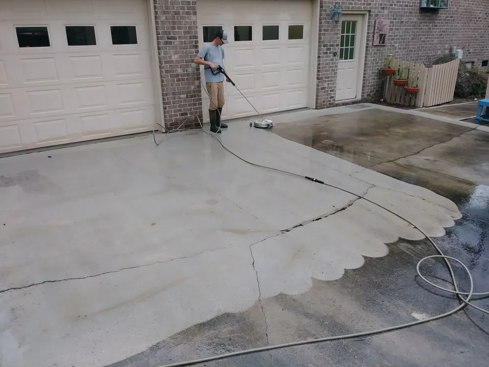 Affordable yard maintenance for beautiful yards in Newport, NC by Complete Lawn Care