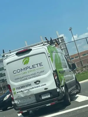 Complete Lawn Service Logo