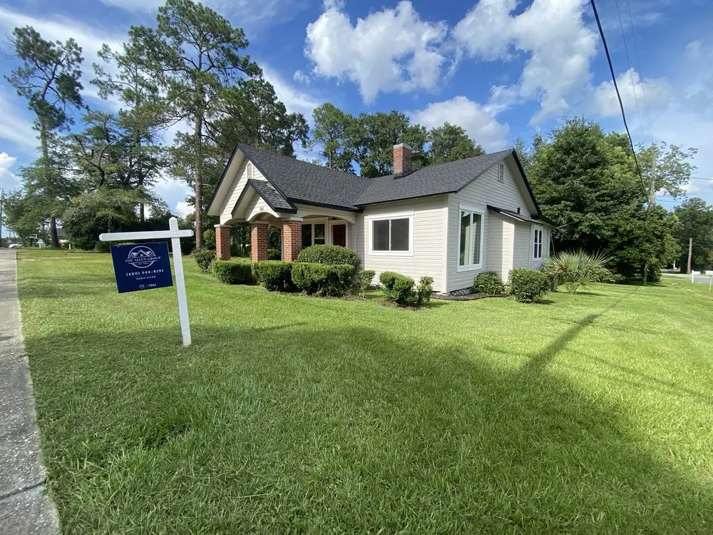 Top-rated yard cleanup service experts serving Panama City Beach, FL - Complete Lawn Solutions