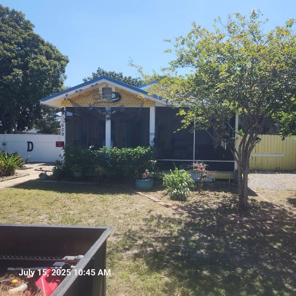 Affordable yard cleanup service in Panama City Beach, FL - Complete Lawn Solutions