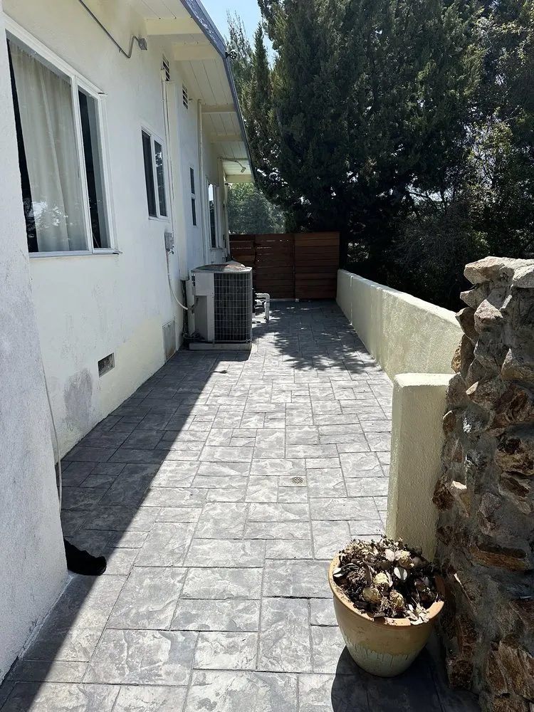 Professional lawn mowing service in Simi Valley, CA - Complete Leif Construction